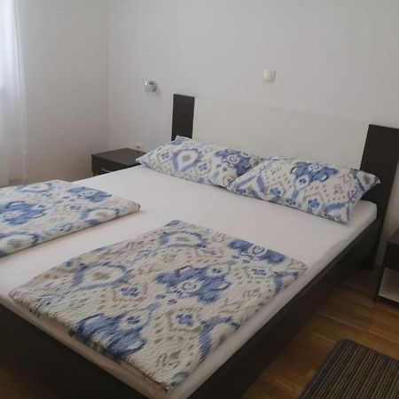 Apartments Ruzmarin Vrsi Ngoại thất bức ảnh