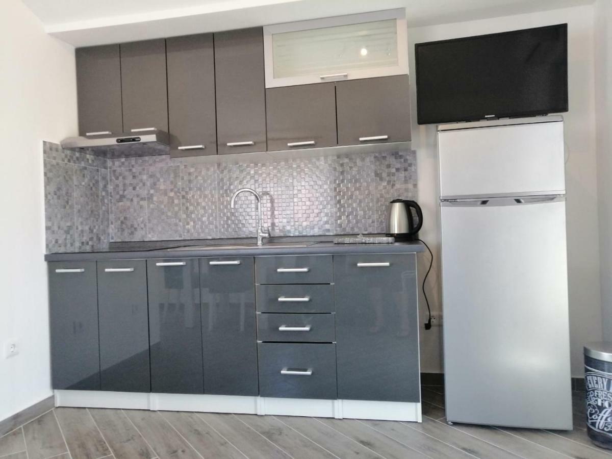 Apartments Ruzmarin Vrsi Ngoại thất bức ảnh