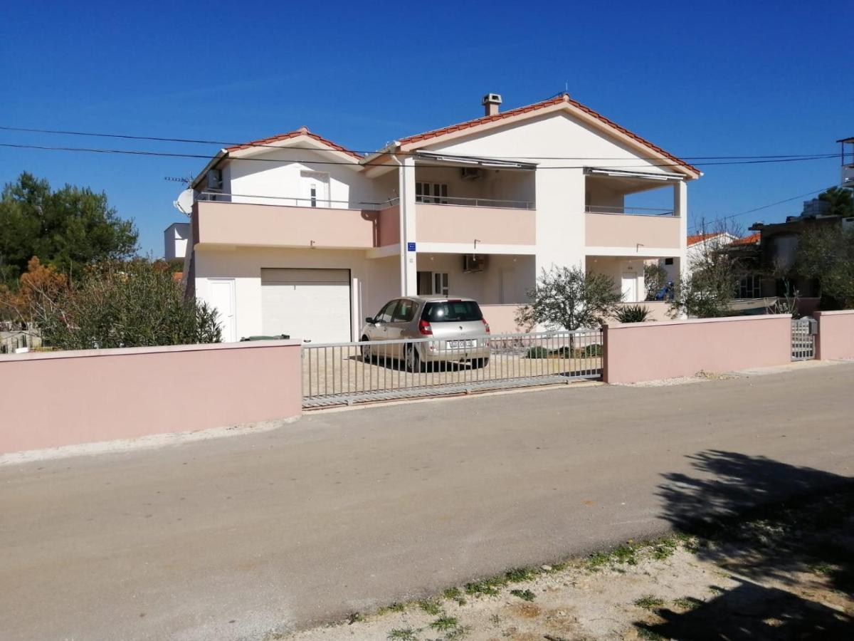 Apartments Ruzmarin Vrsi Ngoại thất bức ảnh